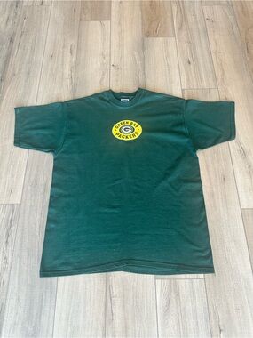 Pro Player Green Bay Packers Dark Green Tee with Yellow Logo